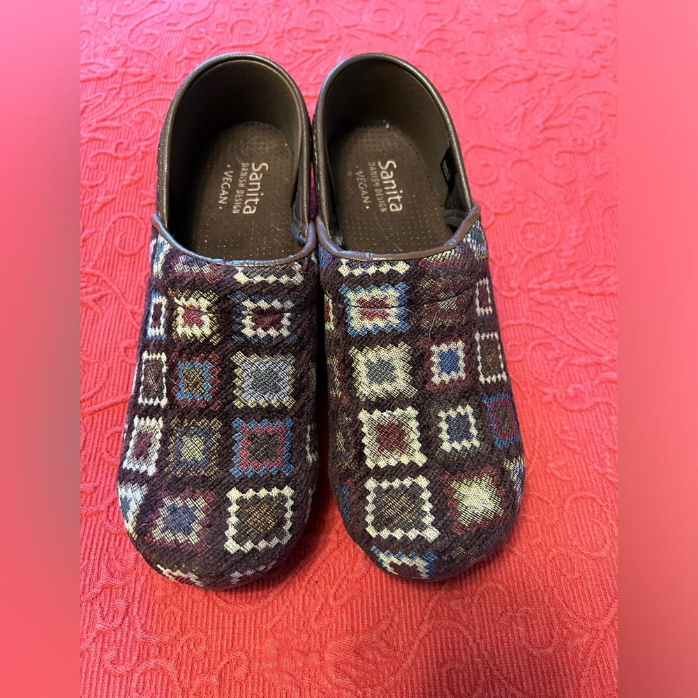 Vegan Sanita Clogs, size 38